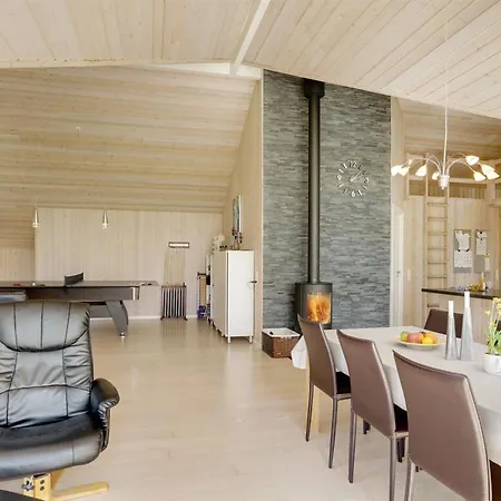 Maira - 150m From The Sea By Interhome Nyaraló *