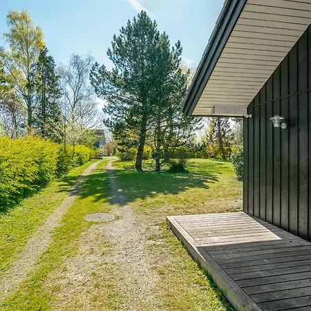 Vakantiehuis Maira - 150m From The Sea By Interhome